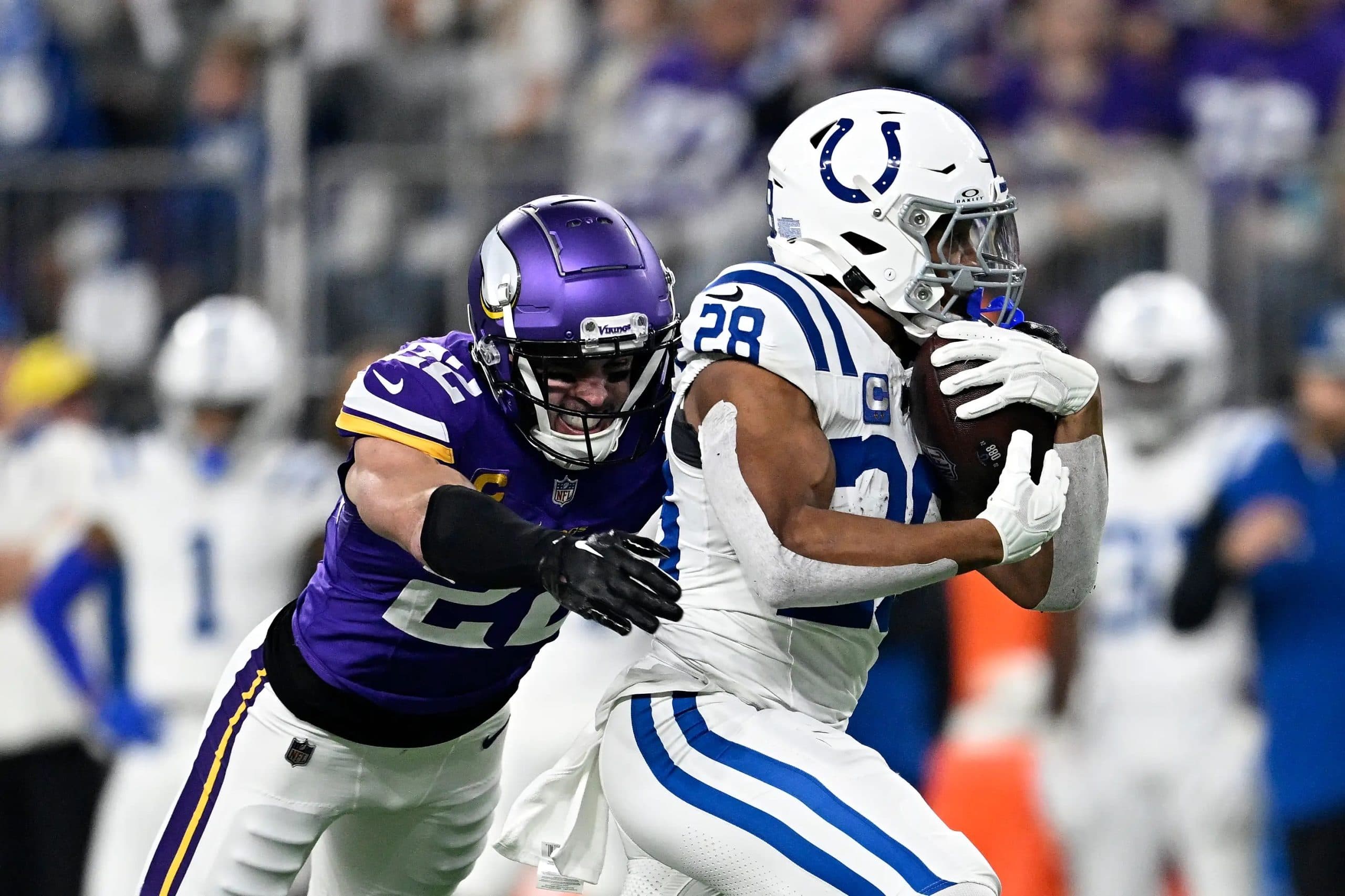 7 NFL Trades We'd Love to See Before the Trade Deadline
